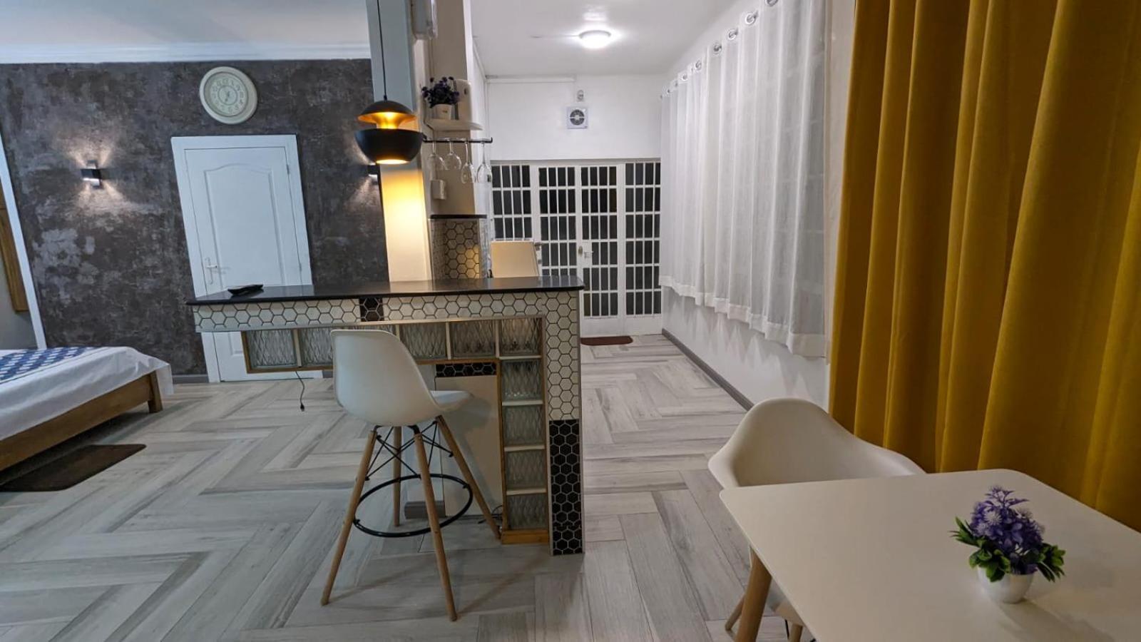 Happy House - Cosy Apartment With Private Pool And Walking Distance To Blue Bay Beach Exterior foto