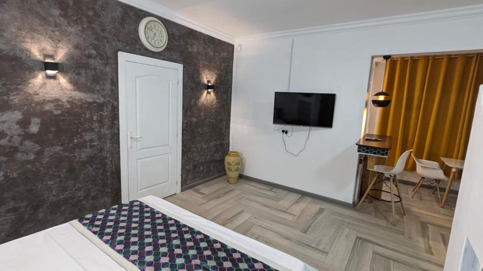Happy House - Cosy Apartment With Private Pool And Walking Distance To Blue Bay Beach Exterior foto