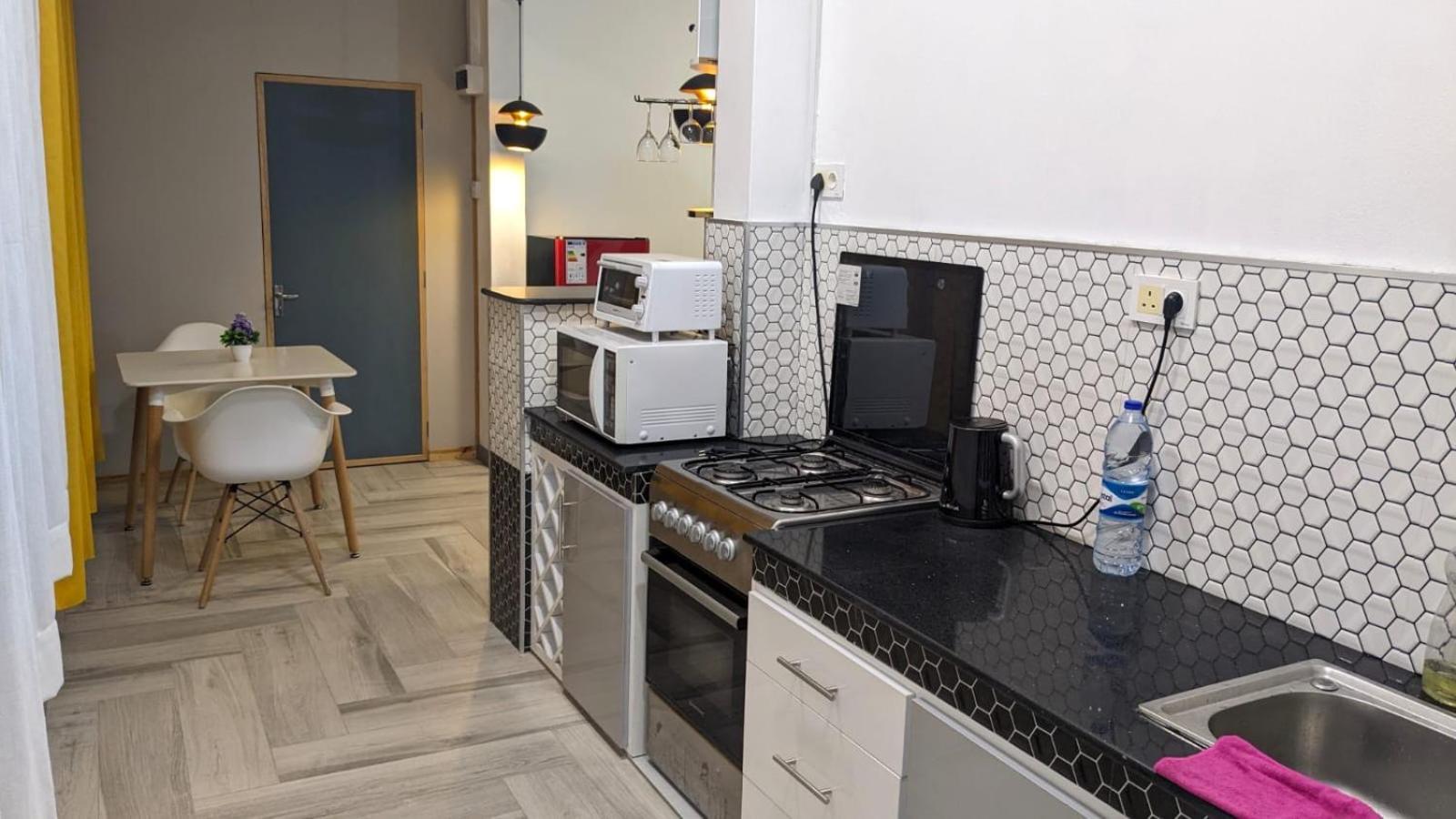 Happy House - Cosy Apartment With Private Pool And Walking Distance To Blue Bay Beach Exterior foto